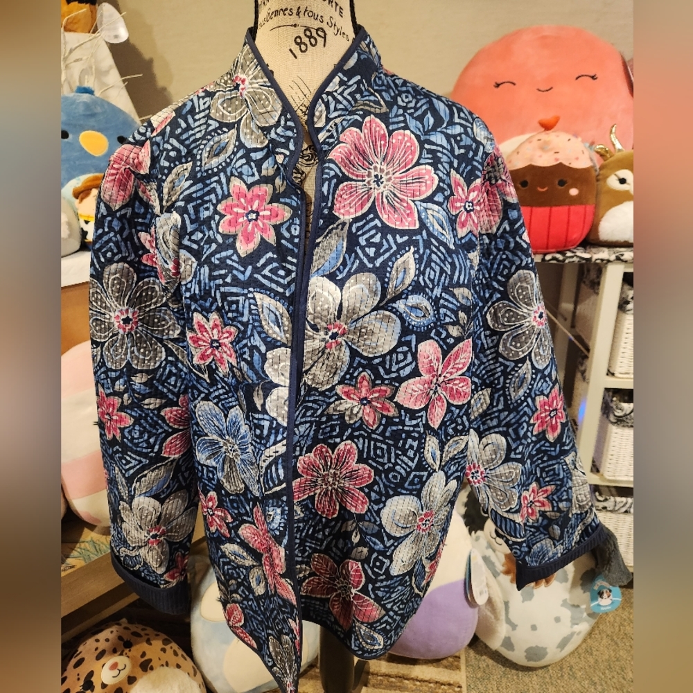Alfred Dunner size 16 lightweight quilted jacket.
